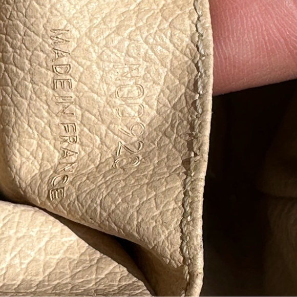 Louis Vuitton Monogram Trousse Toilette 28 - Picture 14 of 14